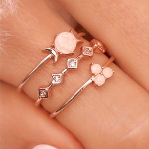 Rare find! Size sold out online! Pura Vida Topanga Canyon Ring Set in size 8